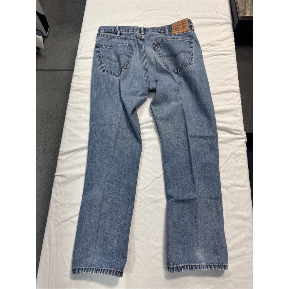 Levi's 505 Straight Fit Denim Jeans Mens Size 38x32 Medium Blue Wash